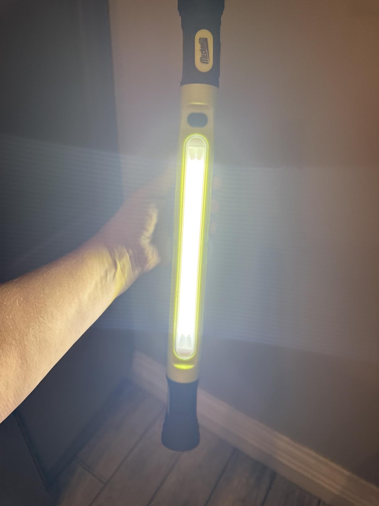 Magnetic Cordless Under Hood Work Light Bar for Mechanic-Yellow customer photo 2