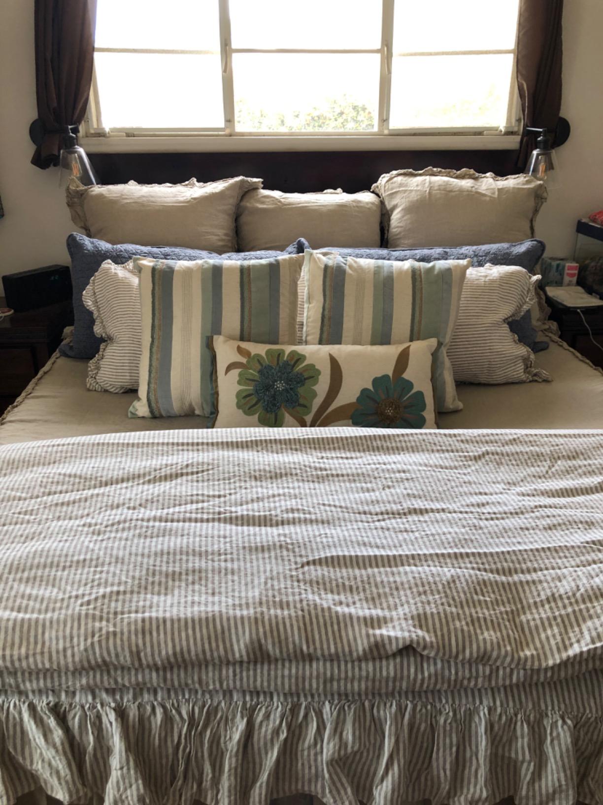 C&W Goose Down Comforter Queen Size (90