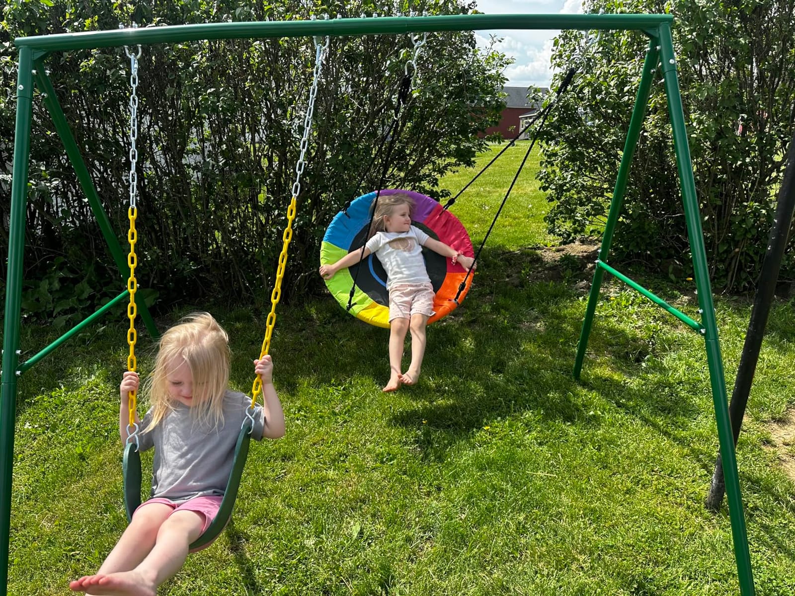 Trekassy 440lbs Swing Sets for Backyard, 2 Seat Saucer & Belt Swing customer photo 2