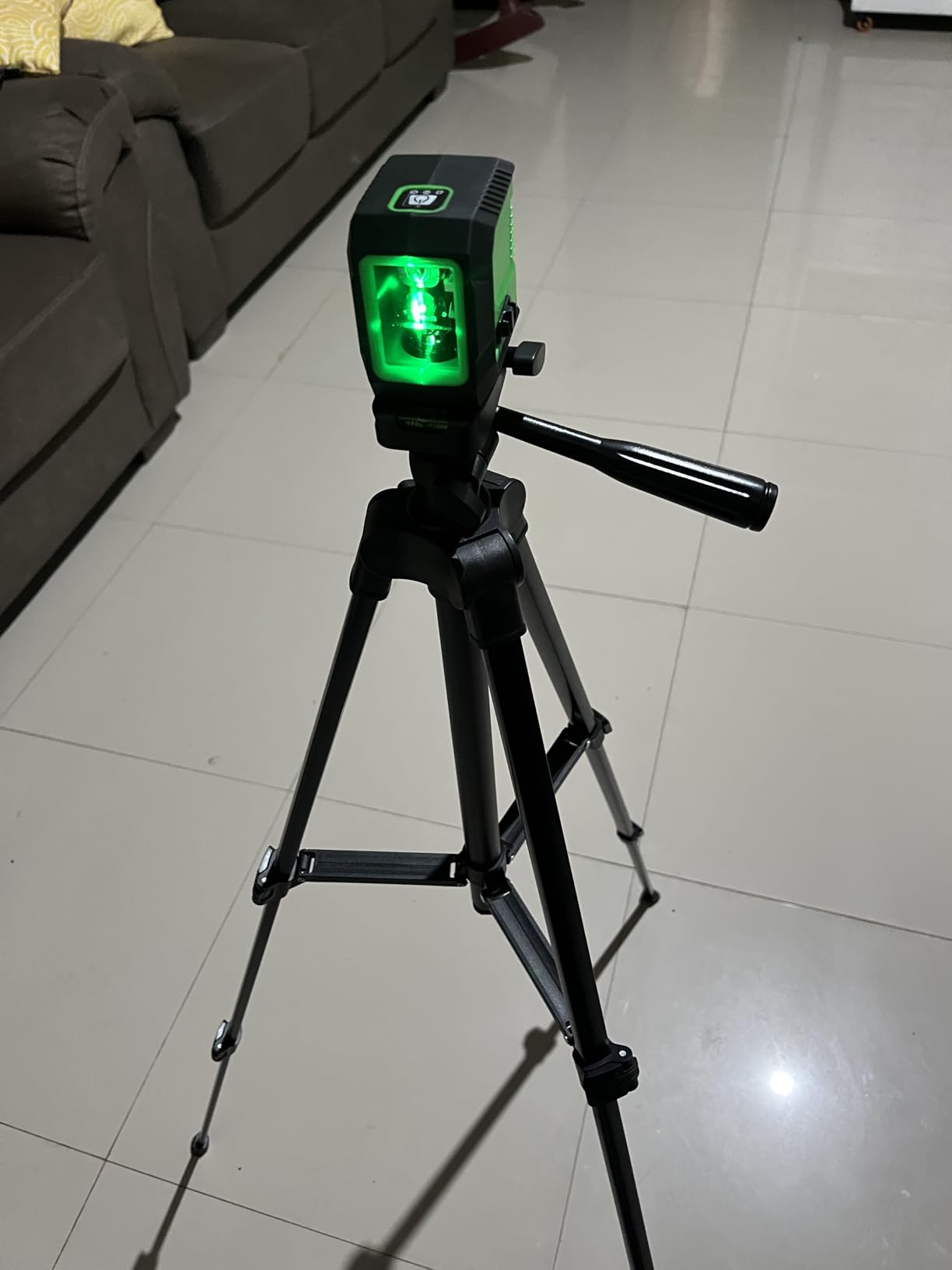 Laser Level with 50” Tripod, 360° Self Leveling Cross Line Laser Level, Green Beam Horizontal and Vertical Line leveler Tool for Hanging Pictures, Home Renovation with 4 AA Batteries & Carry Pouch customer photo 2