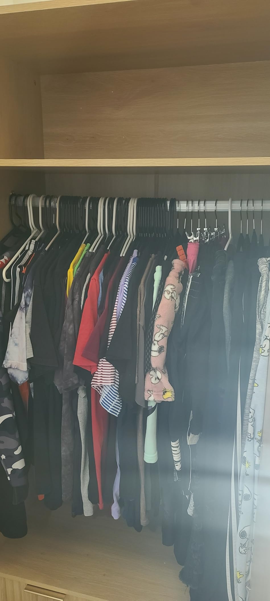 VINGLI Fluted Wardrobe Closet Armoire with Doors And Drawers, Wardrobe Cabinet with Hanging Rack, Bedroom Closet Wood, Oak Free Standing Armoire with Shelf and Solid Wood Legs, 31.5