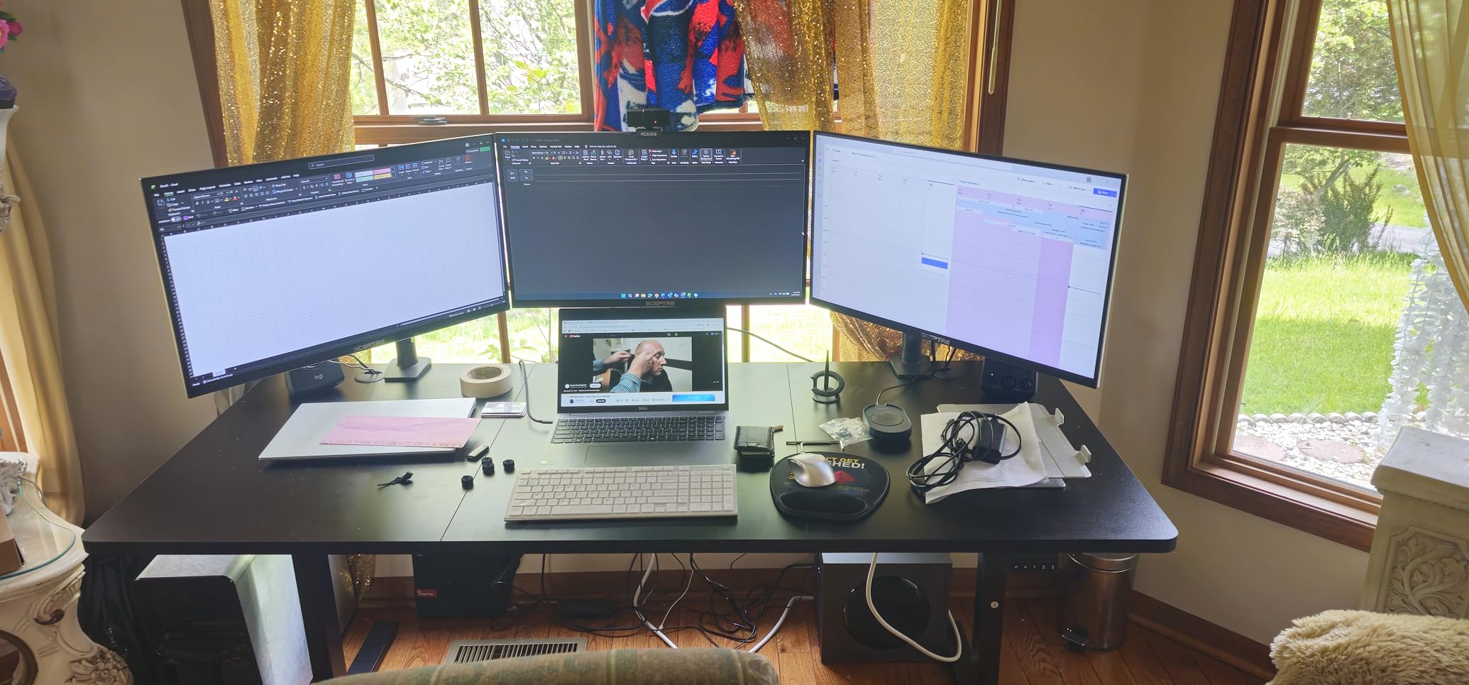 Black 71x30 in Electric Standing Desk, 1 Inch Thick Tabletop customer photo 2