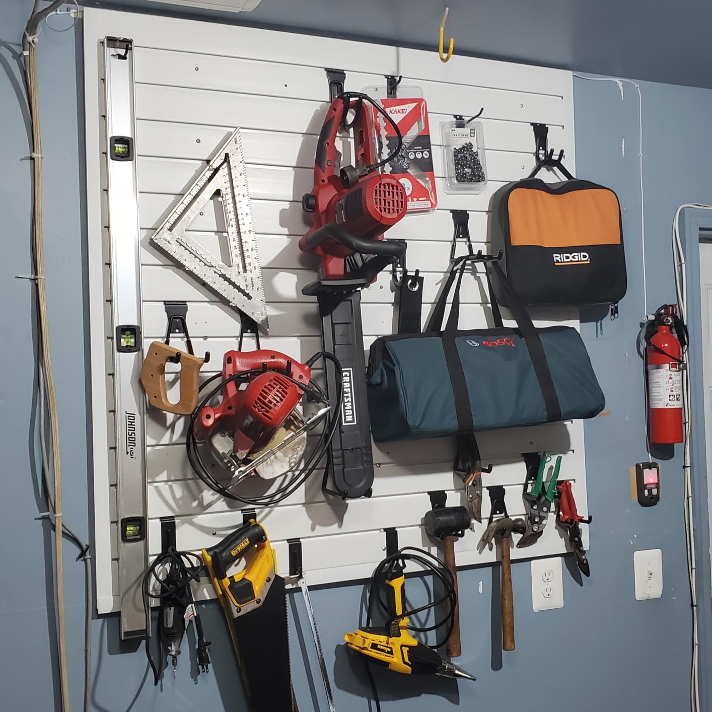 Slatwall Panels, 4 x 8 ft Garage Wall Organizer Storage Systems customer photo 2