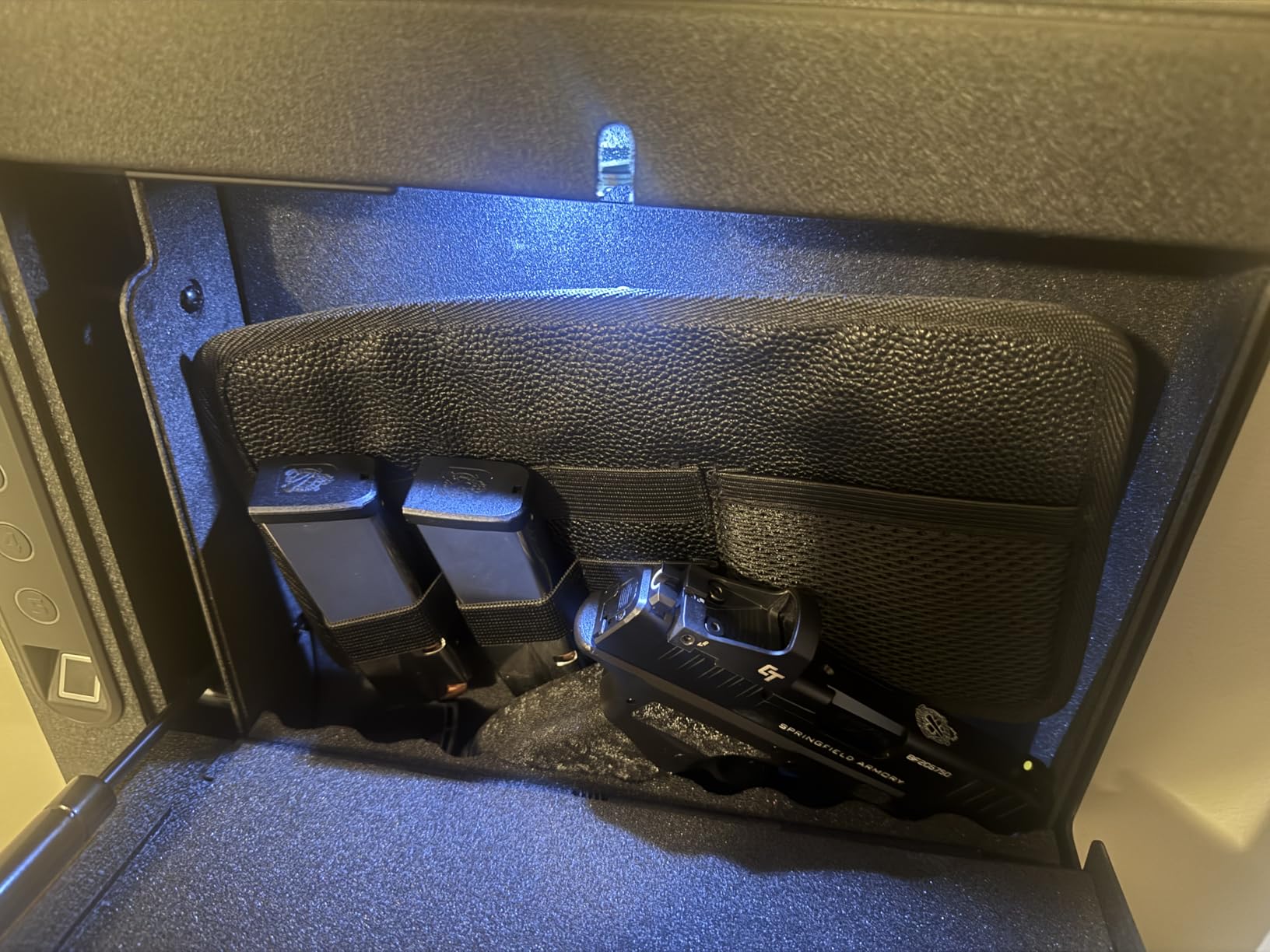 XDeer Biometric Wall Safe with Gas Strut for Quick Access customer photo 1