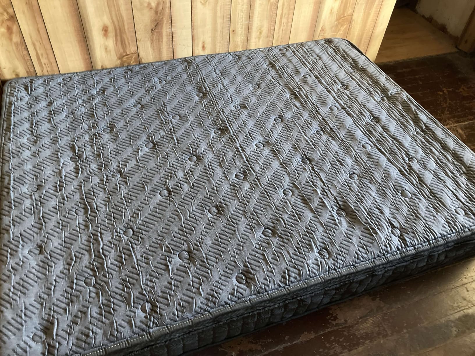 inight Queen Mattress, 12 Inch Medium Firm Hybrid Memory Foam Bed in a Box customer photo 2