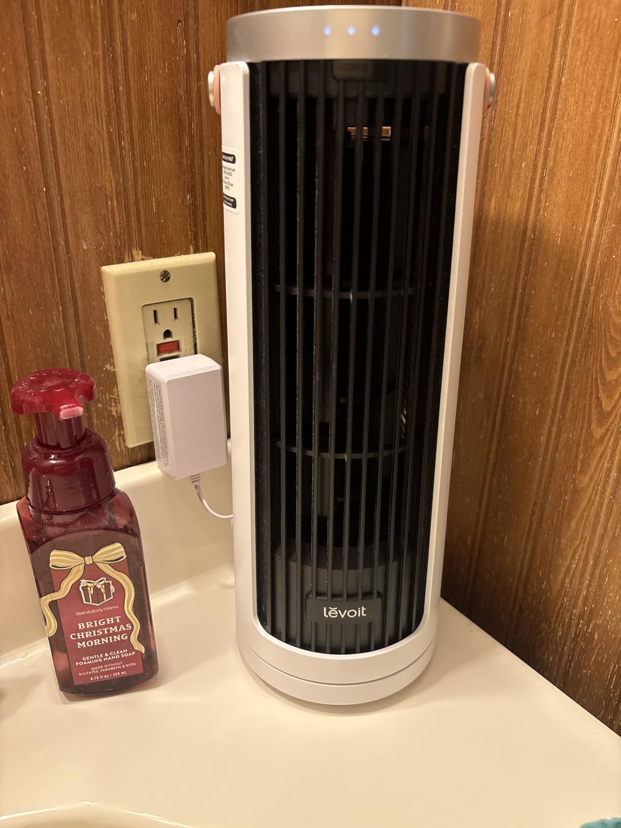 Levoit Tower Fan for Bedroom, 20dB Quiet Desk Fan, Portable Fan with 23ft/s customer photo 1