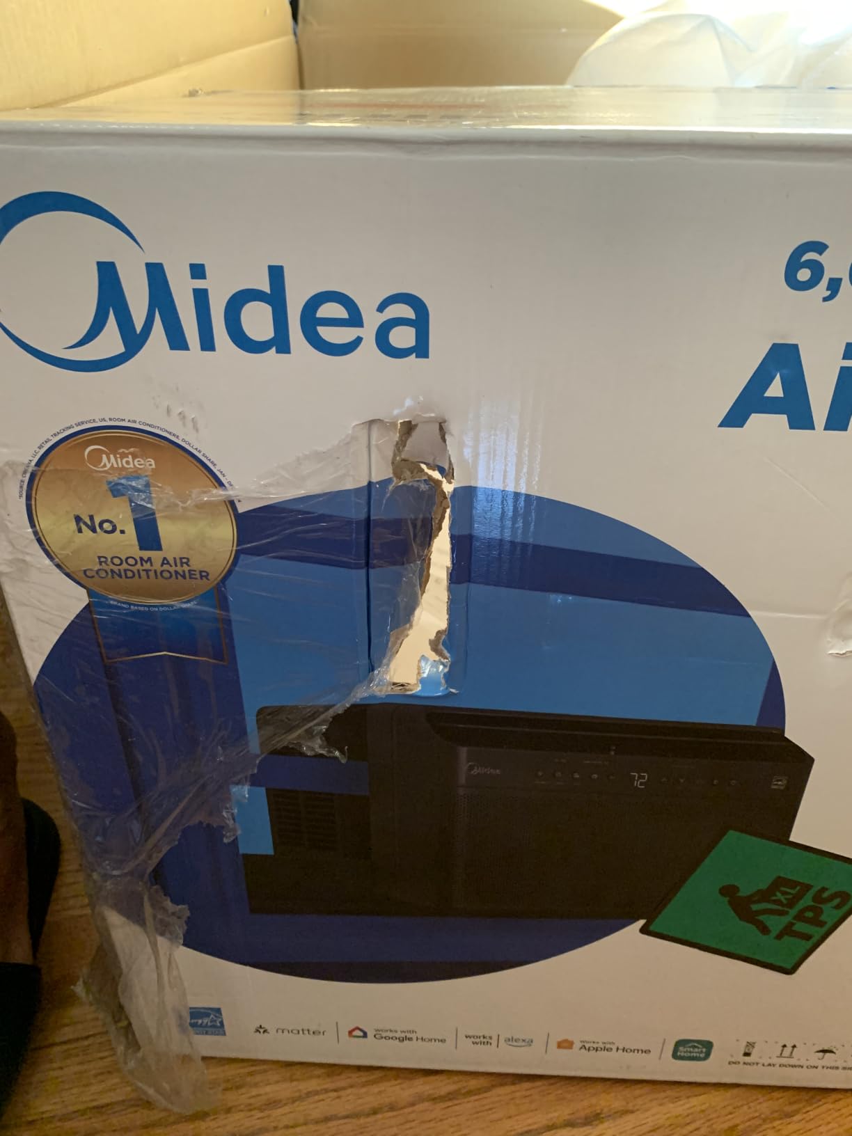 Midea 6,000 BTU U Shaped Window Air Conditioner, Cools up to 250 Sq Ft customer photo 2