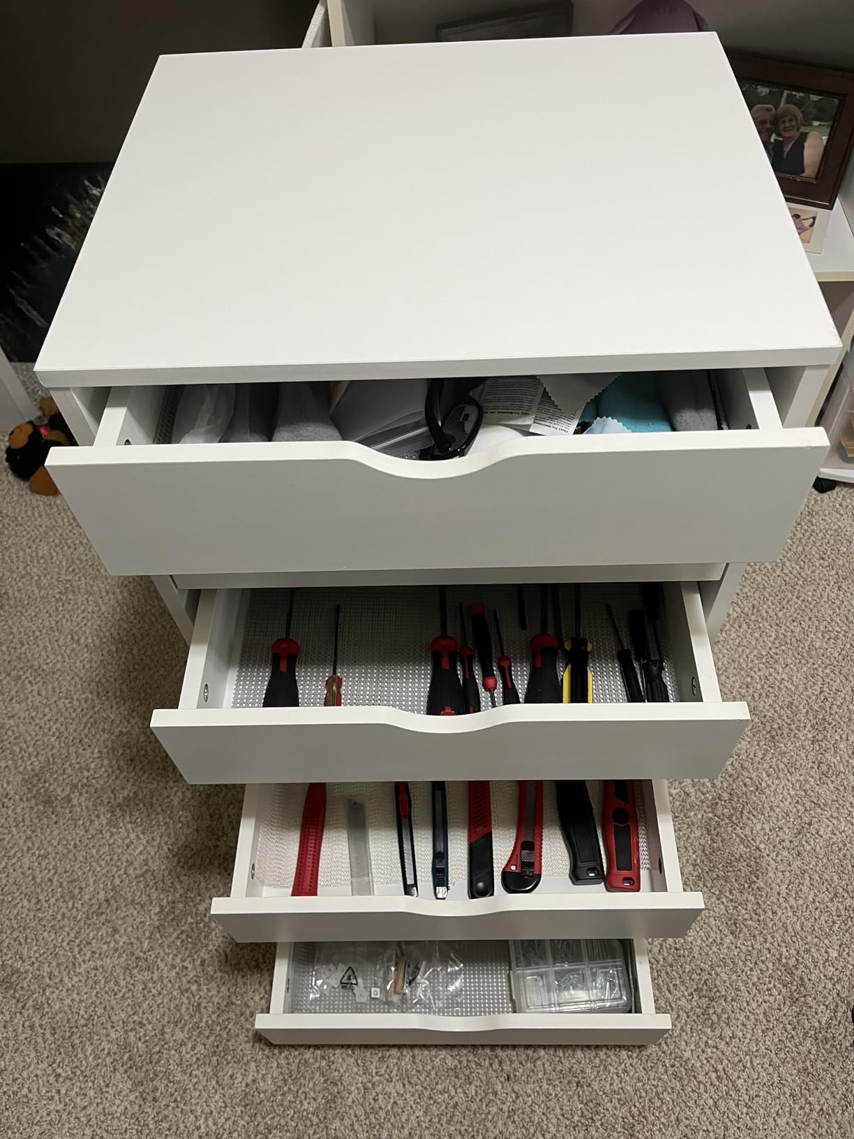 Sweetcrispy 7 Drawer Rolling Storage Cabinet, Wood Under Desk Mobile Dresser with Wheels, Small Organizer Chest for Home Office, Bedroom, Living Room, Compact Vertical Storage Furniture Unit, White customer photo 2
