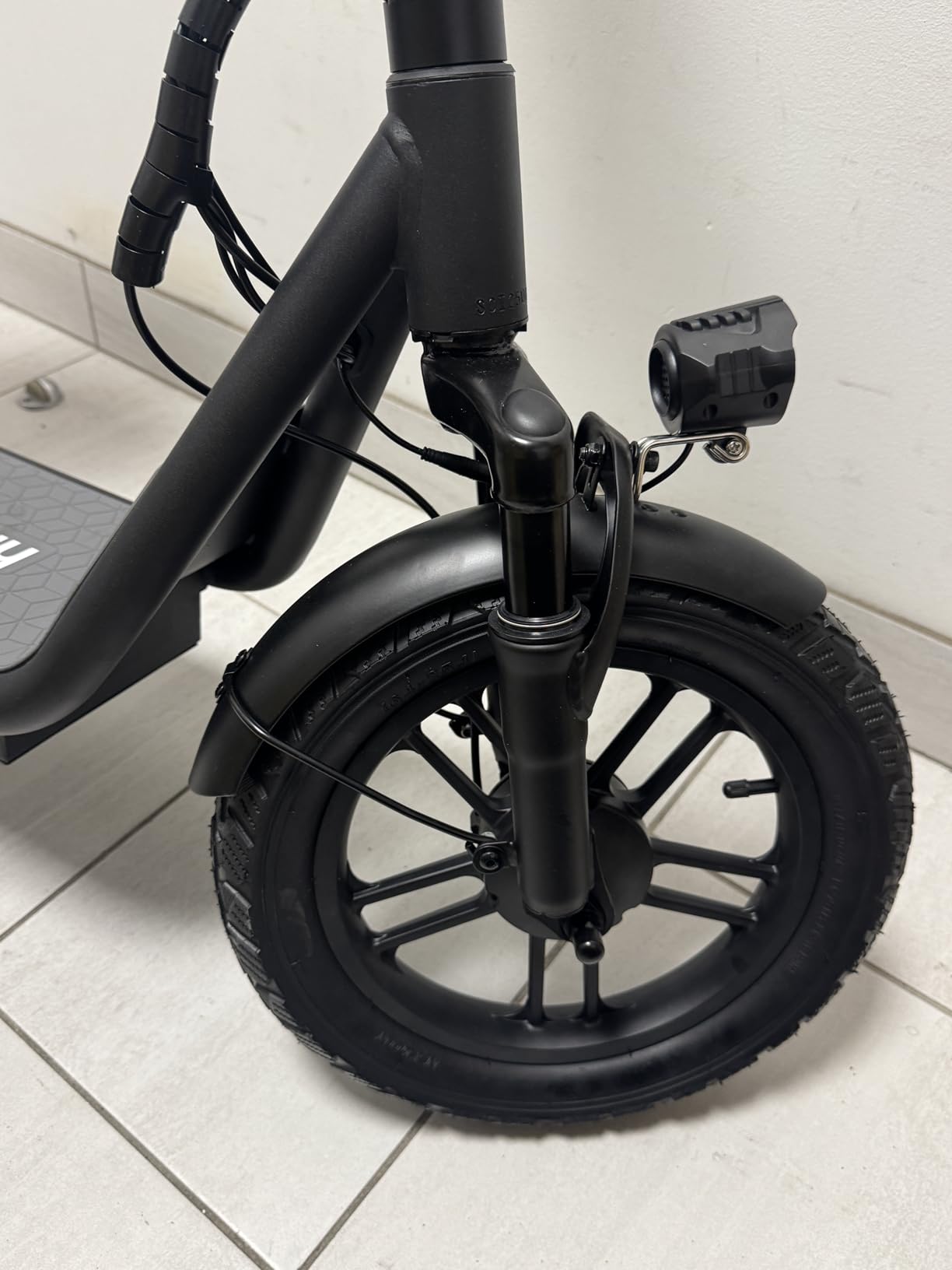 Hiboy Q2/U2 Electric Scooter with Seat for Adults, 22-25 Mile Range, 500W customer photo 2