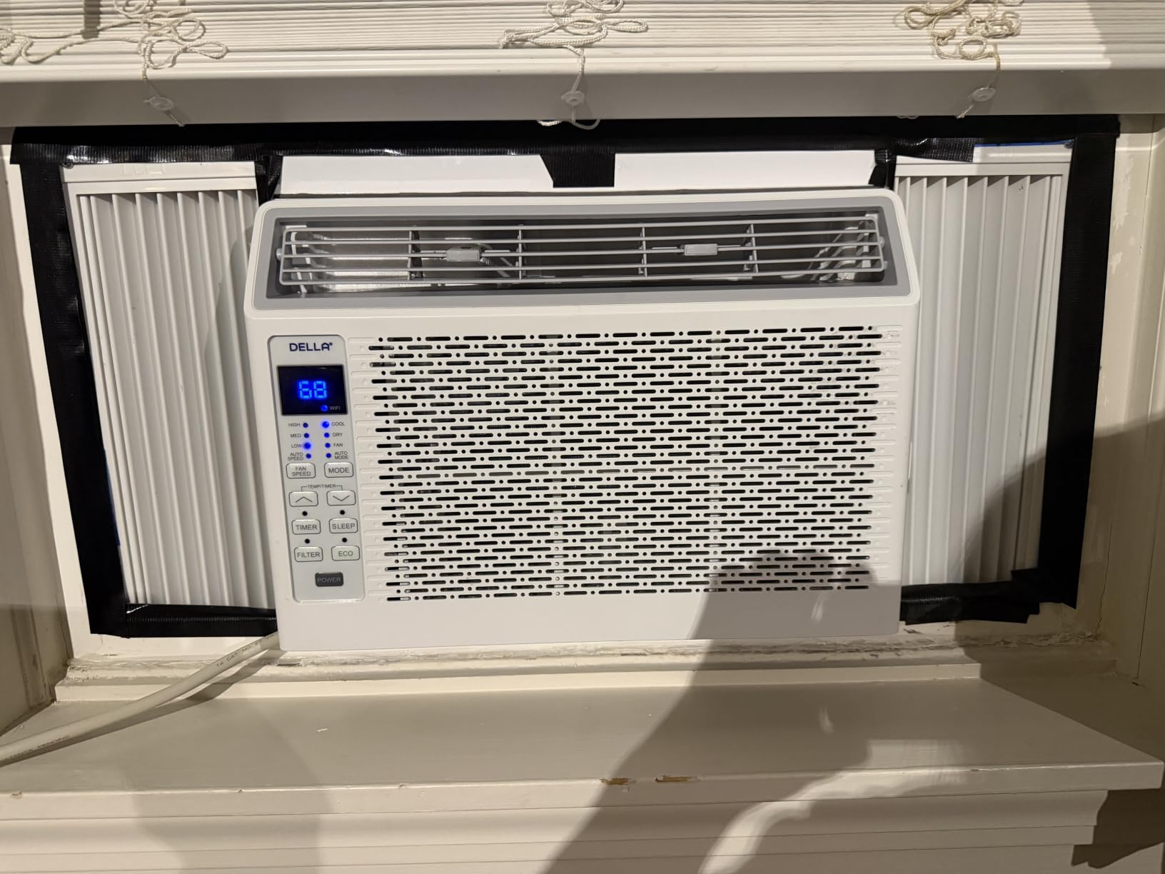 DELLA 6000 BTU AC Unit with Energy Saving Window Air Conditioner,WIFI Smart Controls, GEO Location, Work with Alexa, Cools Up to 250 Sq. Ft, Easy Install,Reusable Filter,Remote, Dehumidifier, Fan customer photo 1