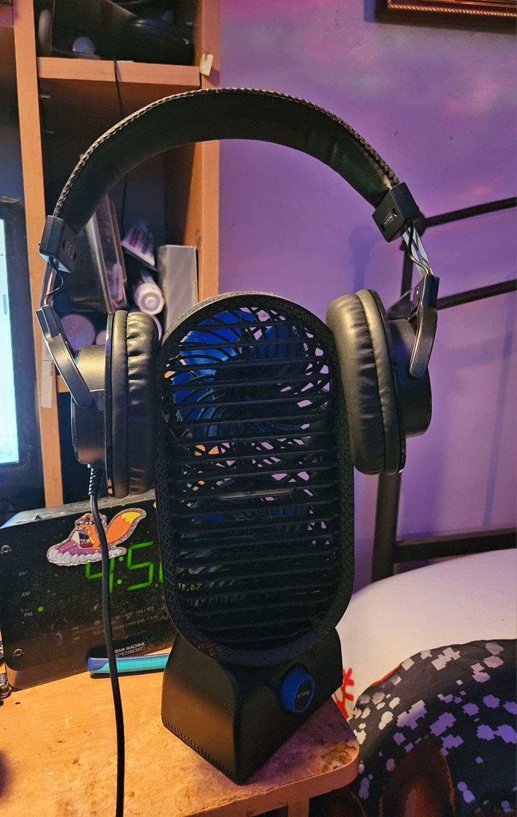 M-AUDIO HDH40 Closed-Back Over-Ear Headphones customer photo 1