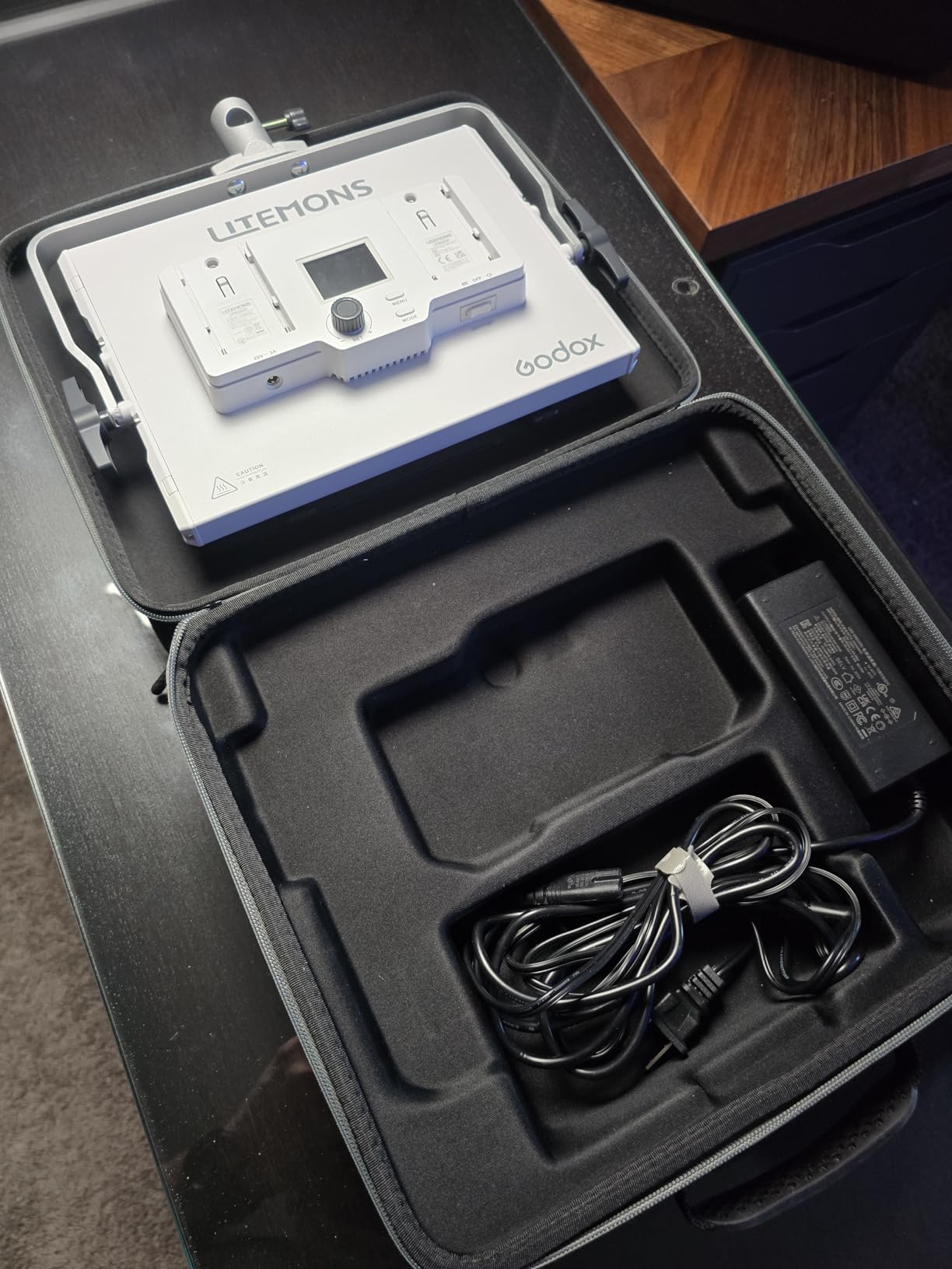 Godox Litemons LP600R 60W RGB LED Panel Video Light with Barndoor&Carry Bag customer photo 2