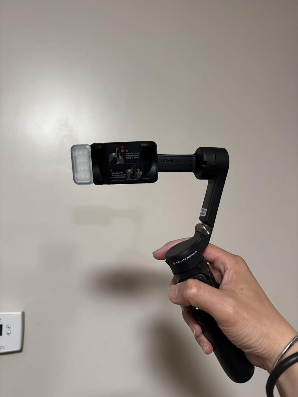 hohem iSteady X3 3-Axis Gimbal Stabilizer for iPhone & Android, Black customer photo 2